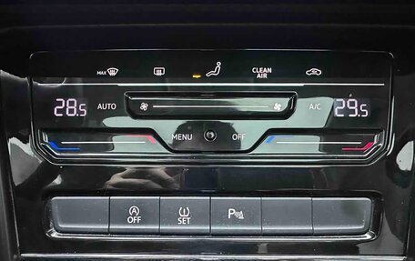 Volkswagen Touran III, 2022 год, 1 600 000 рублей, 10 фотография