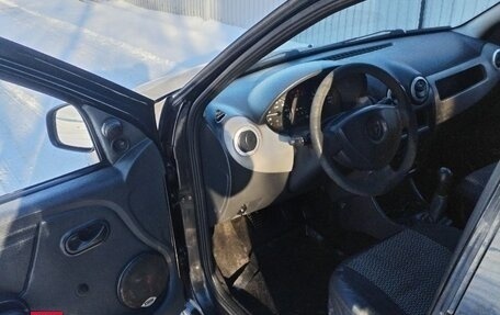 Renault Logan I, 2010 год, 260 000 рублей, 3 фотография