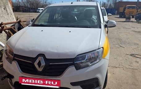 Renault Logan II, 2021 год, 600 000 рублей, 3 фотография