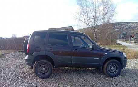 Chevrolet Niva I рестайлинг, 2011 год, 560 000 рублей, 4 фотография