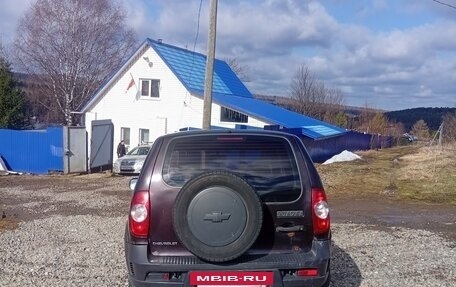 Chevrolet Niva I рестайлинг, 2011 год, 560 000 рублей, 3 фотография