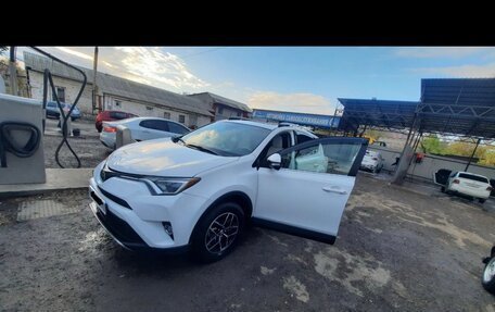 Toyota RAV4, 2017 год, 2 500 000 рублей, 4 фотография