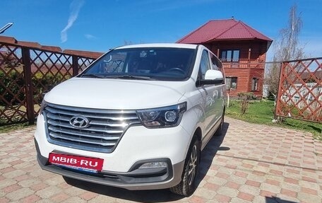 Hyundai Grand Starex Grand Starex I рестайлинг 2, 2018 год, 4 500 000 рублей, 8 фотография