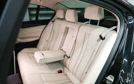 BMW 5 серия, 2019 год, 2 650 000 рублей, 39 фотография