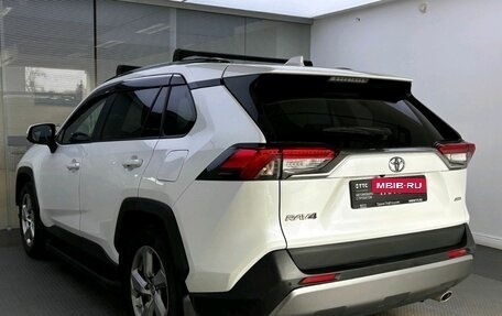 Toyota RAV4, 2021 год, 3 999 000 рублей, 7 фотография