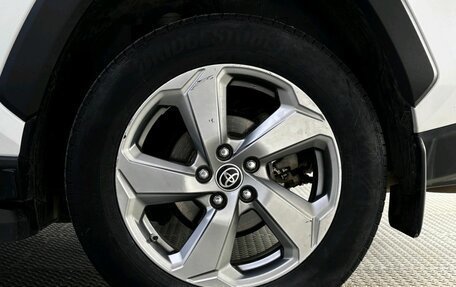 Toyota RAV4, 2021 год, 3 999 000 рублей, 18 фотография