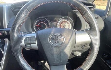 Toyota Wish II, 2017 год, 1 180 000 рублей, 10 фотография