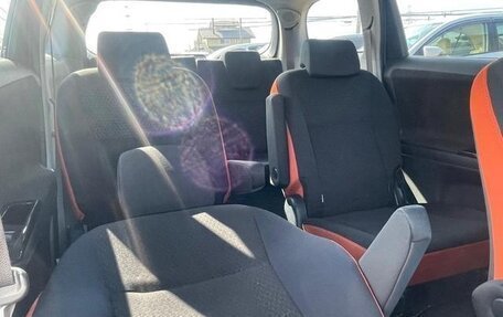 Toyota Wish II, 2017 год, 1 180 000 рублей, 17 фотография