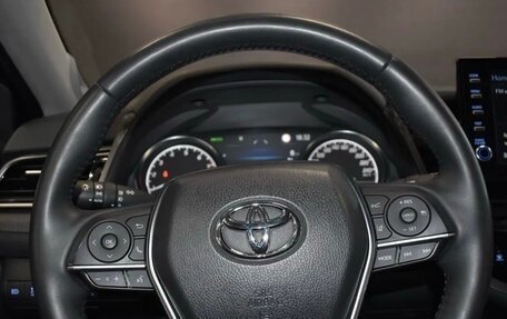 Toyota Camry, 2021 год, 3 600 000 рублей, 11 фотография