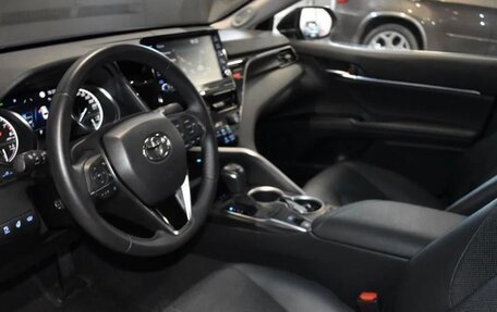 Toyota Camry, 2021 год, 3 600 000 рублей, 9 фотография