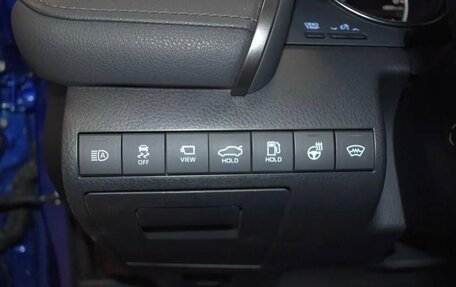 Toyota Camry, 2021 год, 3 600 000 рублей, 18 фотография