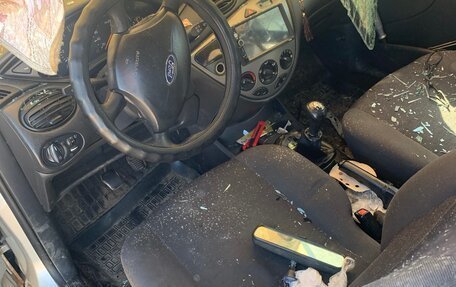 Ford Focus IV, 2002 год, 80 000 рублей, 3 фотография