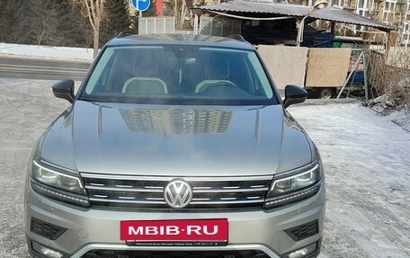 Volkswagen Tiguan II, 2020 год, 2 600 000 рублей, 2 фотография