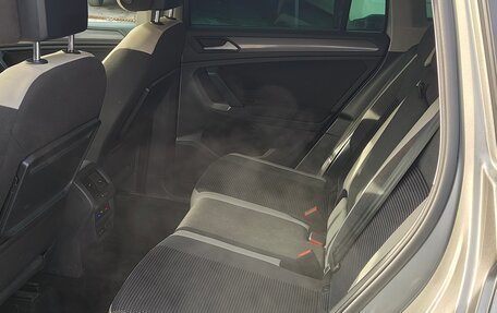 Volkswagen Tiguan II, 2020 год, 2 600 000 рублей, 10 фотография