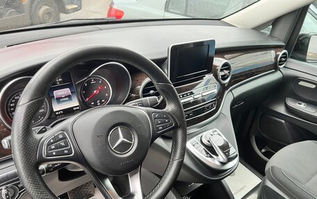 Mercedes-Benz V-Класс, 2018 год, 4 100 000 рублей, 13 фотография