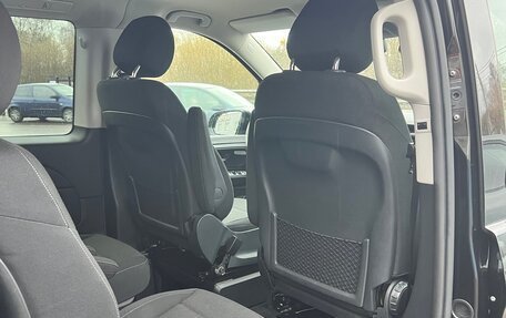 Mercedes-Benz V-Класс, 2018 год, 4 100 000 рублей, 14 фотография