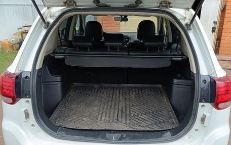 Mitsubishi Outlander III рестайлинг 3, 2016 год, 1 550 000 рублей, 11 фотография
