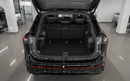 Volkswagen Tiguan, 2026 год, 4 800 000 рублей, 29 фотография