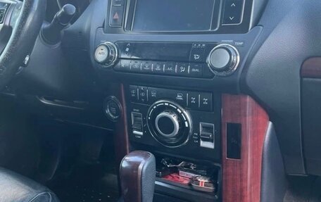 Toyota Land Cruiser Prado 150 рестайлинг 2, 2015 год, 4 000 000 рублей, 5 фотография