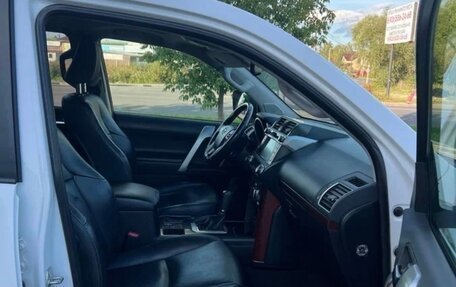 Toyota Land Cruiser Prado 150 рестайлинг 2, 2015 год, 4 000 000 рублей, 6 фотография