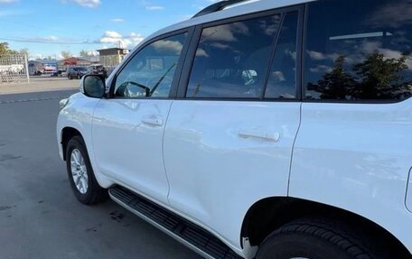 Toyota Land Cruiser Prado 150 рестайлинг 2, 2015 год, 4 000 000 рублей, 13 фотография