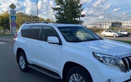 Toyota Land Cruiser Prado 150 рестайлинг 2, 2015 год, 4 000 000 рублей, 17 фотография