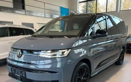 Volkswagen Multivan, 2022 год, 4 338 612 рублей, 9 фотография