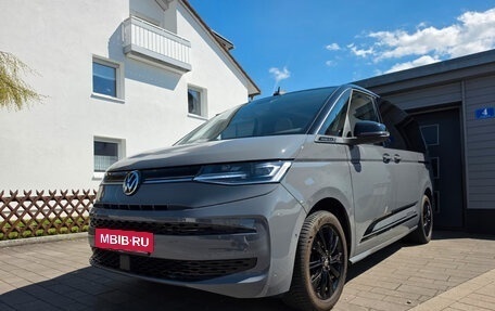 Volkswagen Multivan, 2022 год, 4 338 612 рублей, 2 фотография