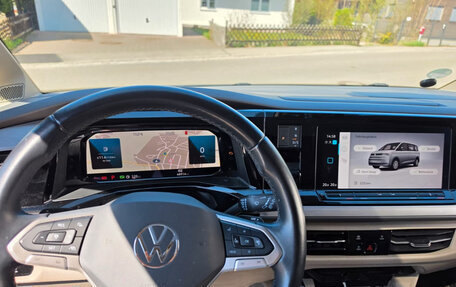 Volkswagen Multivan, 2022 год, 4 338 612 рублей, 4 фотография