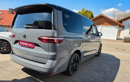 Volkswagen Multivan, 2022 год, 4 338 612 рублей, 6 фотография