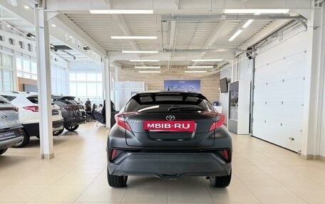 Toyota C-HR I рестайлинг, 2018 год, 2 229 000 рублей, 5 фотография