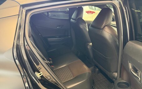 Toyota C-HR I рестайлинг, 2018 год, 2 229 000 рублей, 18 фотография