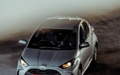 Toyota Yaris, 2021 год, 1 300 000 рублей, 1 фотография