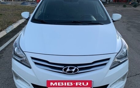 Hyundai Solaris II рестайлинг, 2014 год, 925 000 рублей, 10 фотография