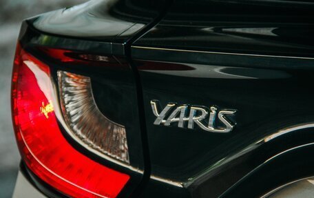 Toyota Yaris, 2021 год, 1 300 000 рублей, 2 фотография