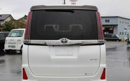 Toyota Noah III, 2021 год, 1 940 000 рублей, 6 фотография