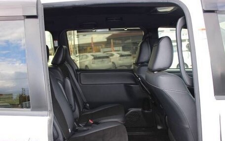 Toyota Noah III, 2021 год, 1 940 000 рублей, 26 фотография
