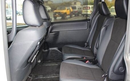 Toyota Noah III, 2021 год, 1 940 000 рублей, 27 фотография
