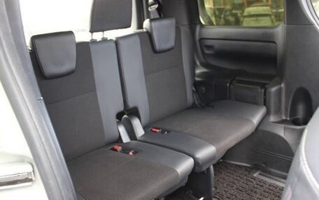 Toyota Noah III, 2021 год, 1 940 000 рублей, 32 фотография