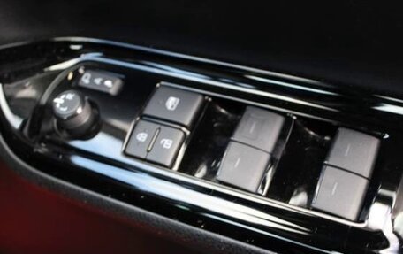 Toyota Noah III, 2021 год, 1 940 000 рублей, 25 фотография