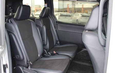 Toyota Noah III, 2021 год, 1 940 000 рублей, 31 фотография