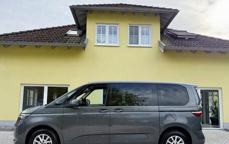 Volkswagen Multivan, 2022 год, 3 895 808 рублей, 4 фотография