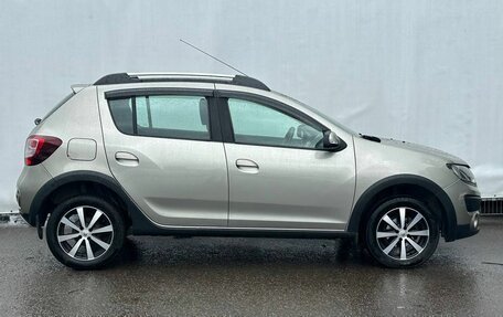 Renault Sandero II рестайлинг, 2017 год, 995 000 рублей, 4 фотография