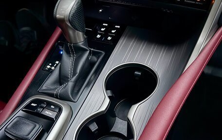 Lexus RX IV рестайлинг, 2016 год, 3 400 000 рублей, 11 фотография