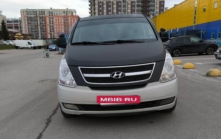 Hyundai Grand Starex Grand Starex I рестайлинг 2, 2008 год, 900 000 рублей, 4 фотография