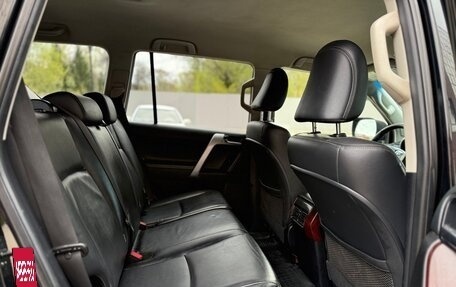 Toyota Land Cruiser Prado 150 рестайлинг 2, 2015 год, 3 750 000 рублей, 16 фотография