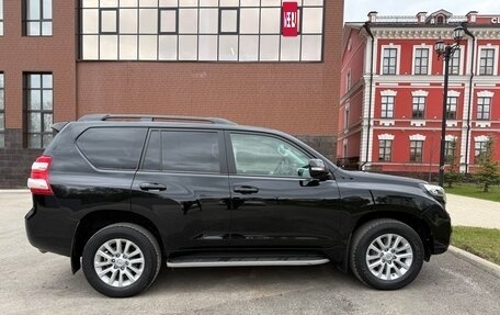 Toyota Land Cruiser Prado 150 рестайлинг 2, 2015 год, 3 750 000 рублей, 5 фотография