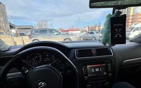 Volkswagen Jetta VI, 2011 год, 780 000 рублей, 2 фотография