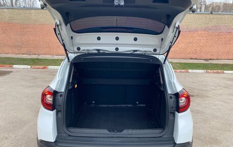 Renault Kaptur I рестайлинг, 2017 год, 1 450 000 рублей, 8 фотография