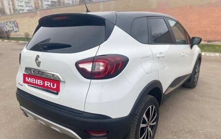 Renault Kaptur I рестайлинг, 2017 год, 1 450 000 рублей, 6 фотография